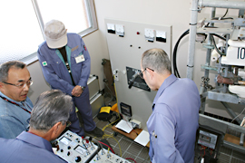 試験訓練用の高圧受電盤と地絡保護付き開閉器